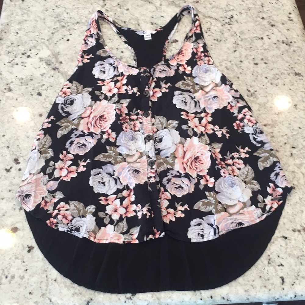 Volcom Stone button down tank top. Smoke free home